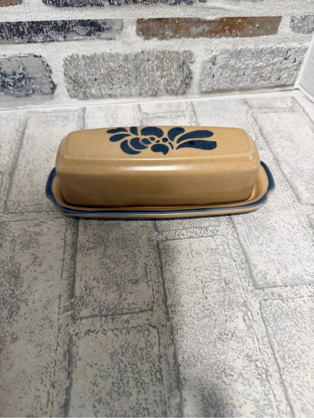 Vintage Pfaltzgraff folk art Covered Butter Dish